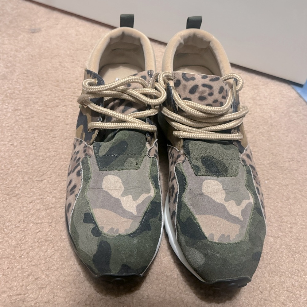 Steve Madden cliff wedge camouflage sneakers